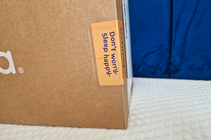 emma pillow box close up